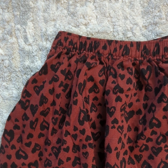 NWOT Old Navy Skater Skirt with Brown and Black Heart Print Size 2T - Picture 2 of 6